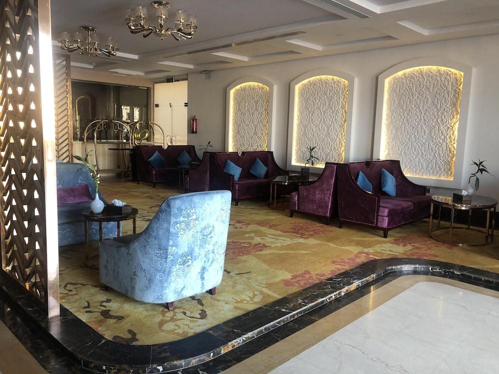 Holiday Khaleej Riyadh Bagian luar foto