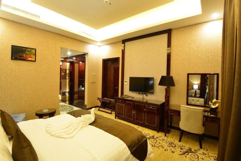 Holiday Khaleej Riyadh Bagian luar foto